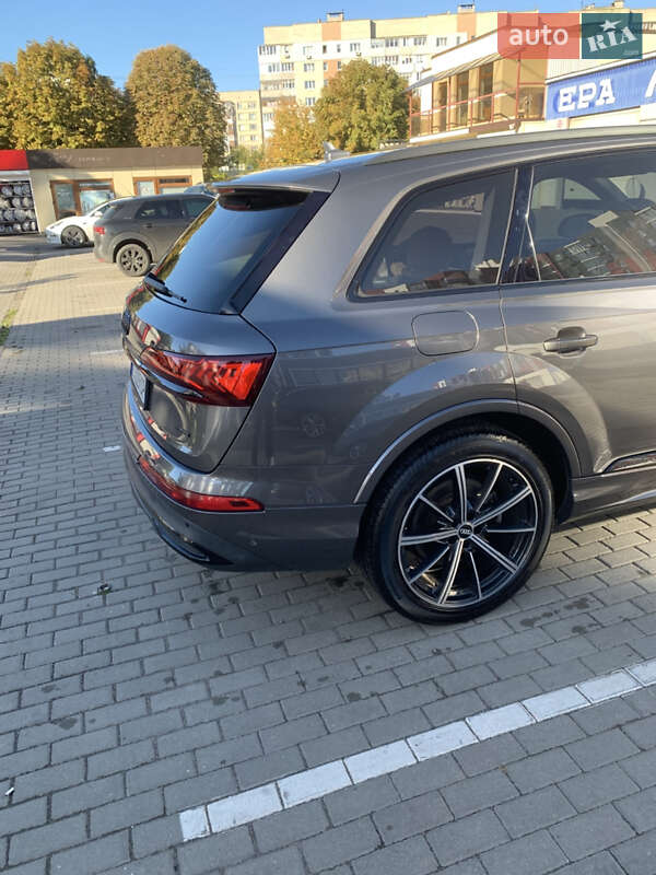 Внедорожник / Кроссовер Audi Q7 2020 в Луцке