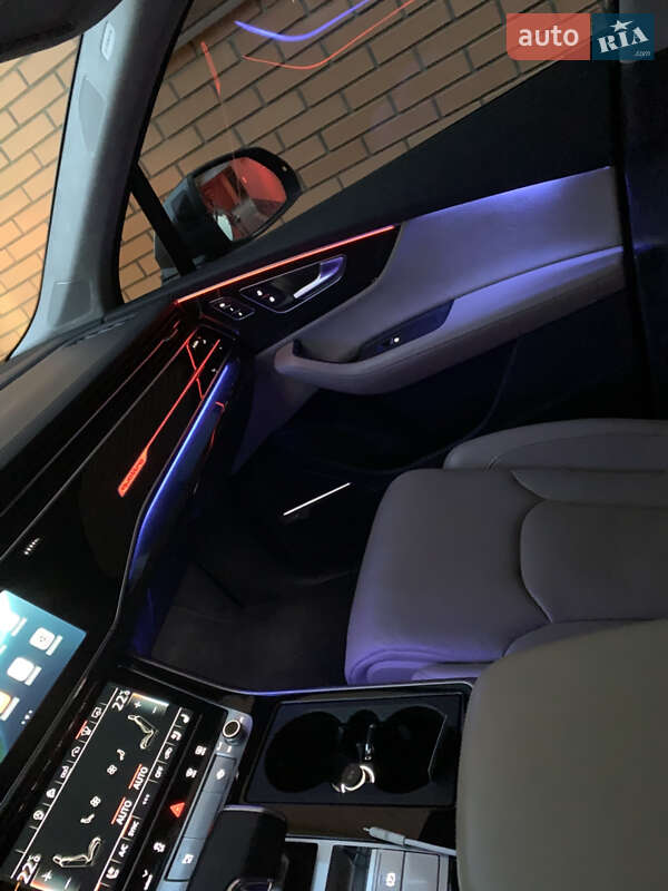 Внедорожник / Кроссовер Audi Q7 2020 в Луцке