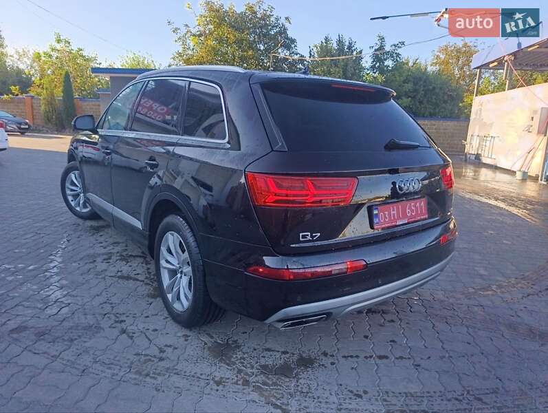 Позашляховик / Кросовер Audi Q7 2016 в Володимирі фото 9 Позашляховик / Кросовер Audi Q7 2016 в Володимирі
