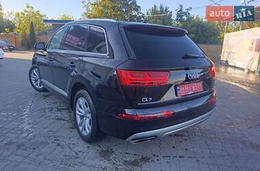 Позашляховик / Кросовер Audi Q7 2016 в 