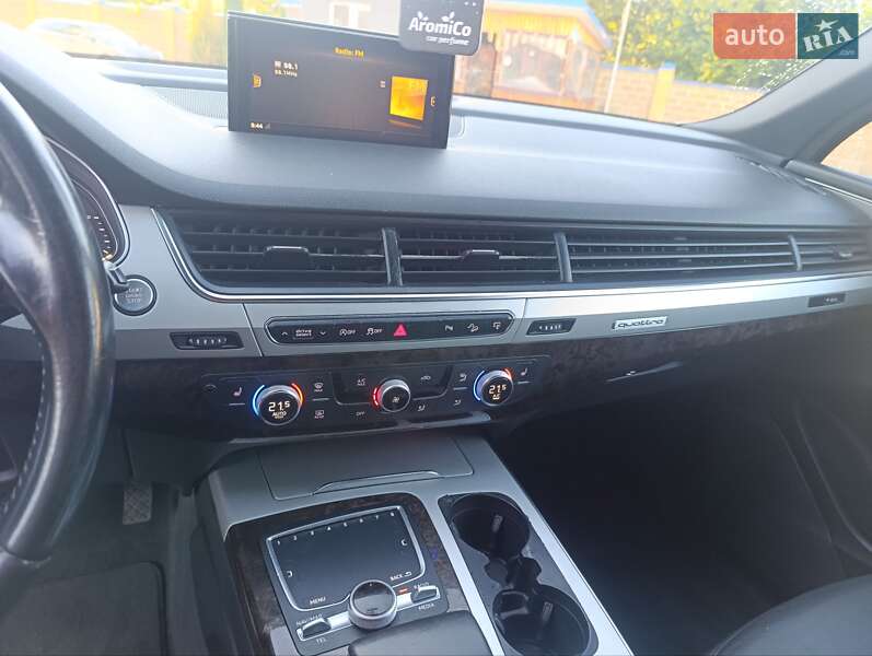 Позашляховик / Кросовер Audi Q7 2016 в Володимирі фото 12 Позашляховик / Кросовер Audi Q7 2016 в Володимирі
