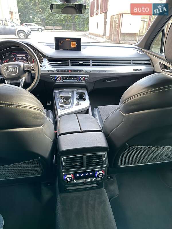 Внедорожник / Кроссовер Audi Q7 2018 в Киеве