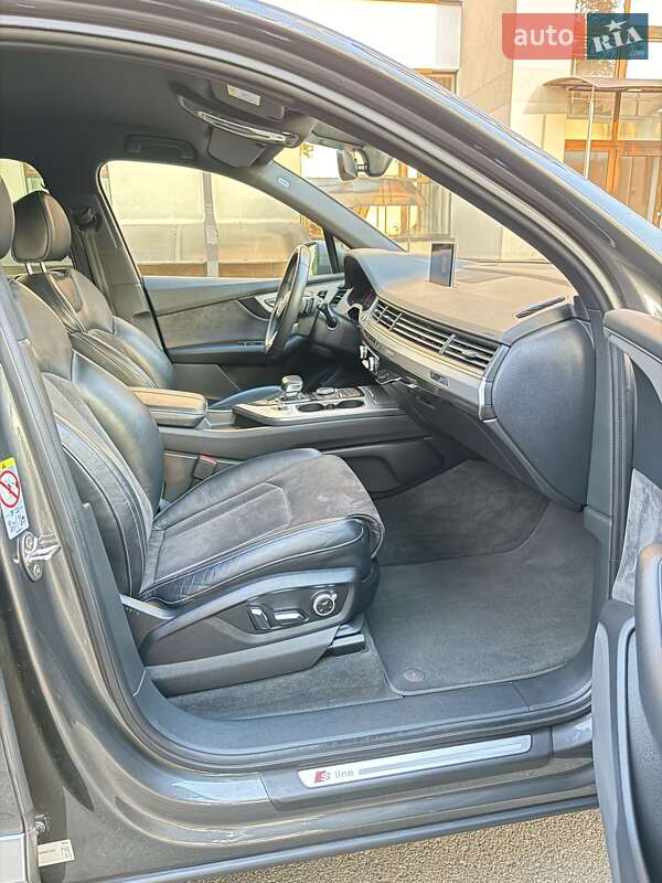 Внедорожник / Кроссовер Audi Q7 2018 в Киеве