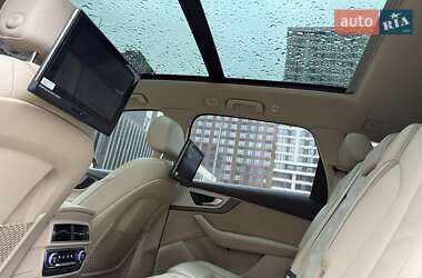 Внедорожник / Кроссовер Audi Q7 2016 в 