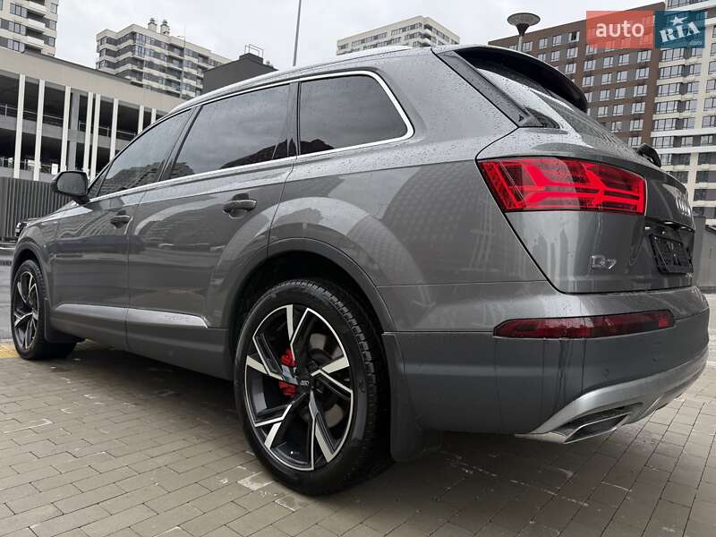 Audi Q7 2016