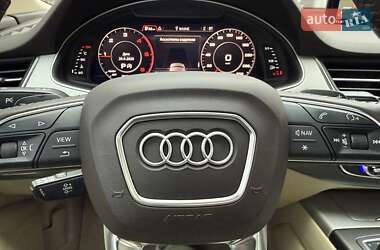 Внедорожник / Кроссовер Audi Q7 2016 в 