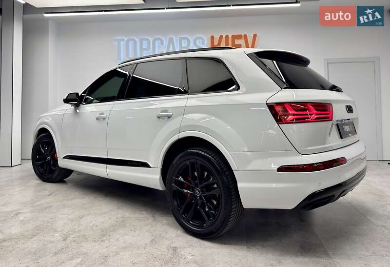 Позашляховик / Кросовер Audi Q7 2018 в Києві