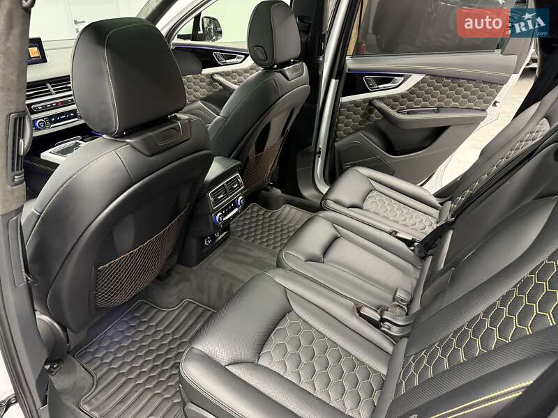 Позашляховик / Кросовер Audi Q7 2018 в Києві