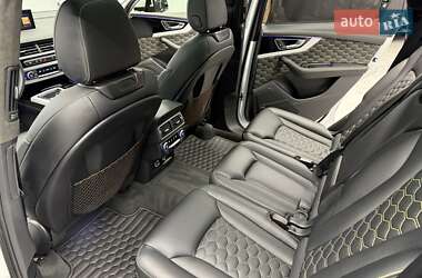 Позашляховик / Кросовер Audi Q7 2018 в 