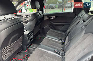Внедорожник / Кроссовер Audi Q7 2015 в 
