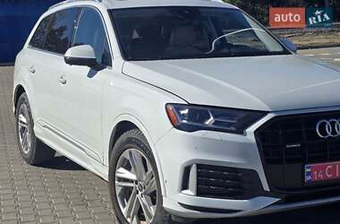 Внедорожник / Кроссовер Audi Q7 2021 в 