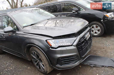 Внедорожник / Кроссовер Audi Q7 2020 в 