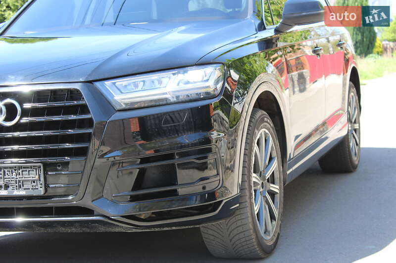 Внедорожник / Кроссовер Audi Q7 2018 в Ровно