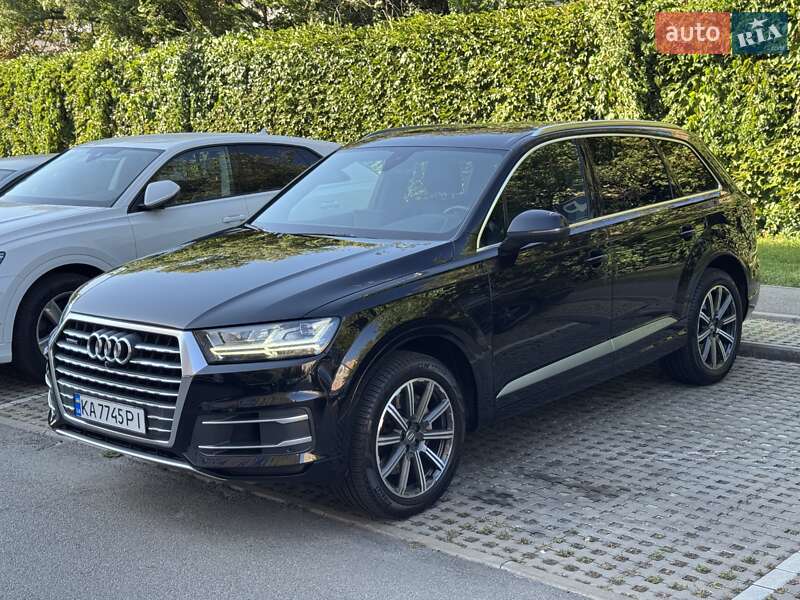 Внедорожник / Кроссовер Audi Q7 2016 в Киеве