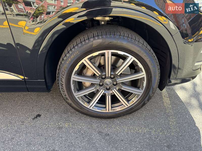 Внедорожник / Кроссовер Audi Q7 2016 в Киеве