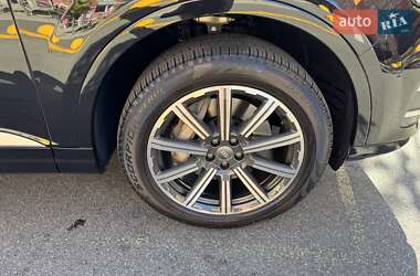 Позашляховик / Кросовер Audi Q7 2016 в 