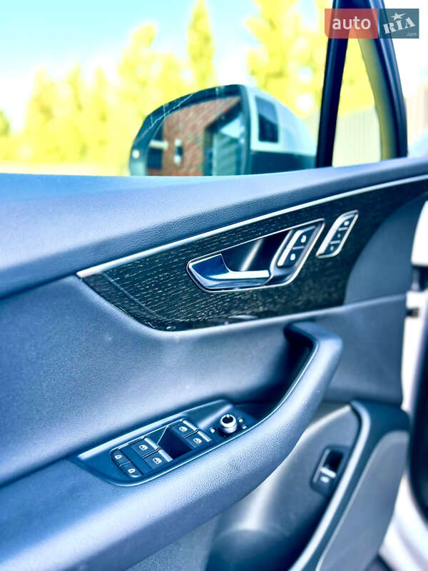 Позашляховик / Кросовер Audi Q7 2022 в Тернополі