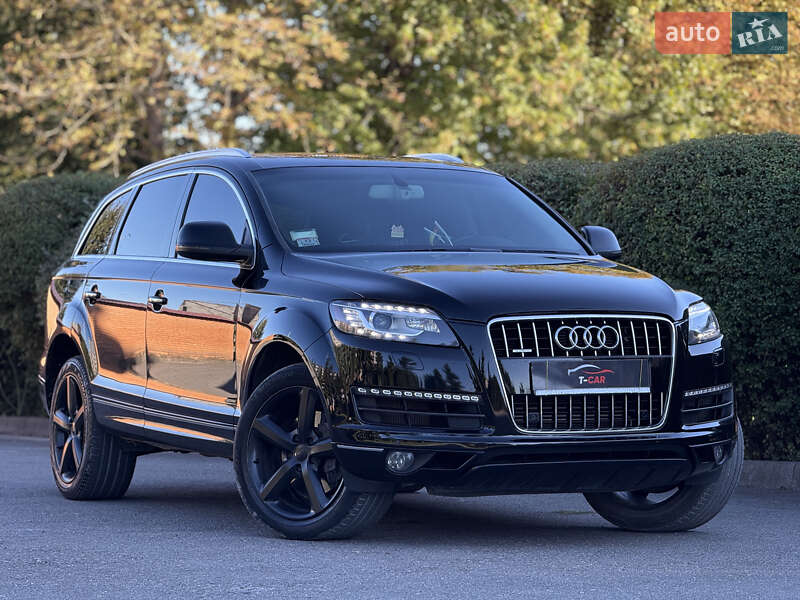 Позашляховик / Кросовер Audi Q7 2015 в Тернополі