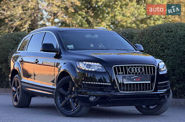 Внедорожник / Кроссовер Audi Q7 2015 в 
