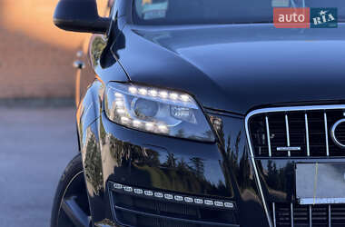 Внедорожник / Кроссовер Audi Q7 2015 в 