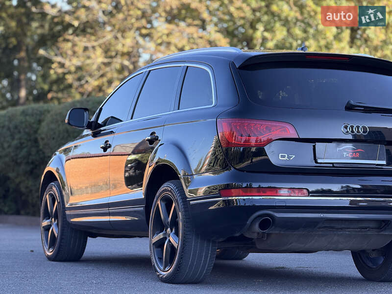 Позашляховик / Кросовер Audi Q7 2015 в Тернополі