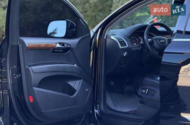 Внедорожник / Кроссовер Audi Q7 2015 в 
