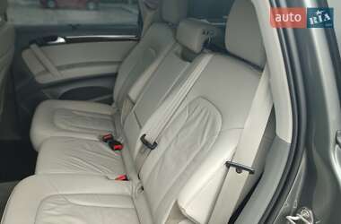 Внедорожник / Кроссовер Audi Q7 2015 в 