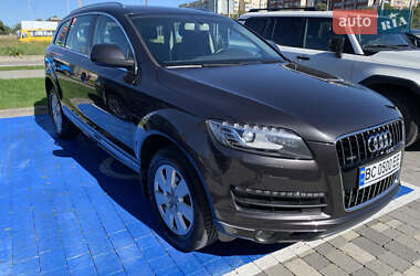 Позашляховик / Кросовер Audi Q7 2013 в 