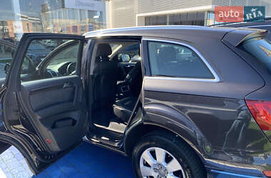 Позашляховик / Кросовер Audi Q7 2013 в 