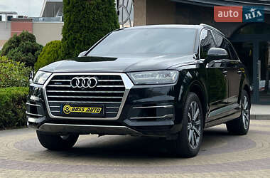 Внедорожник / Кроссовер Audi Q7 2016 в 