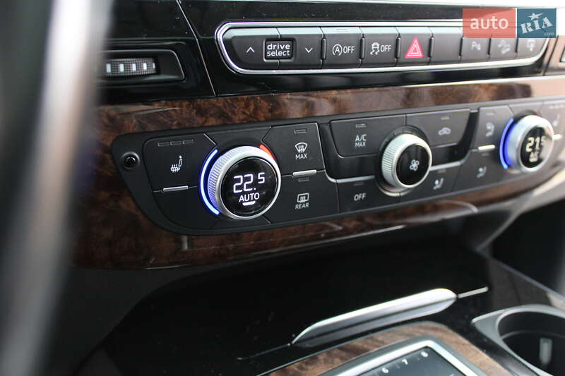 Внедорожник / Кроссовер Audi Q7 2018 в Ровно