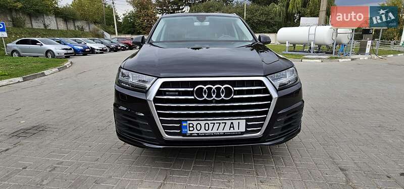 Позашляховик / Кросовер Audi Q7 2016 в Тернополі