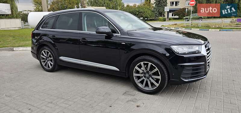 Позашляховик / Кросовер Audi Q7 2016 в Тернополі