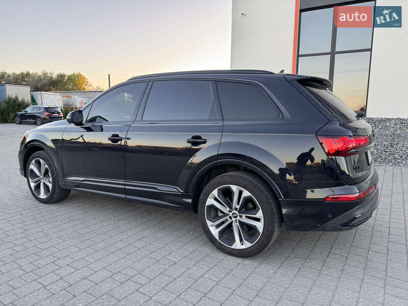 Позашляховик / Кросовер Audi Q7 2019 в Львові