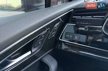 Позашляховик / Кросовер Audi Q7 2019 в 