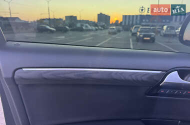 Внедорожник / Кроссовер Audi Q7 2012 в 