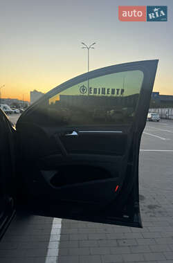 Внедорожник / Кроссовер Audi Q7 2012 в 