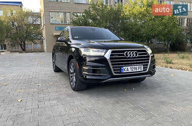 Внедорожник / Кроссовер Audi Q7 2016 в 