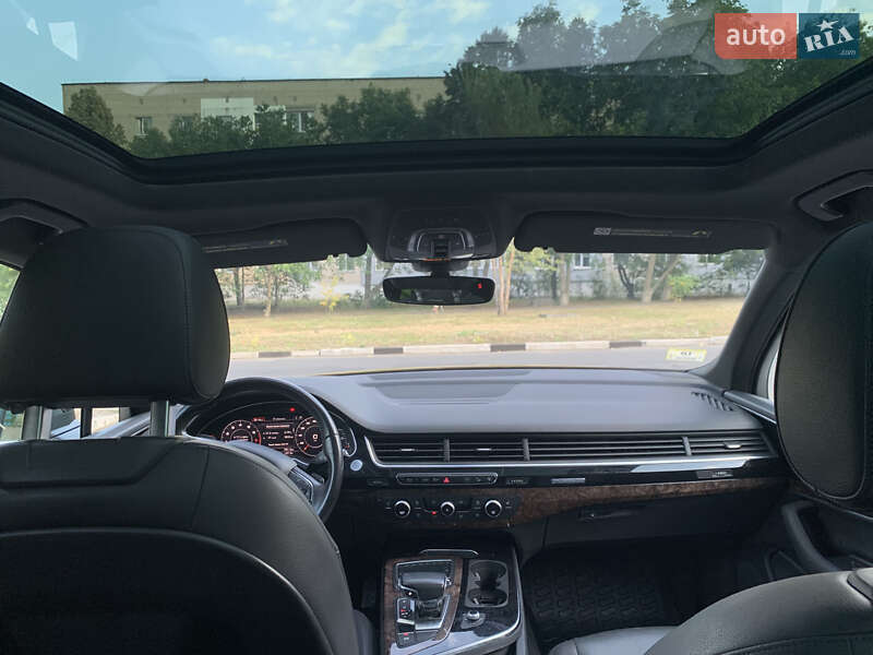 Внедорожник / Кроссовер Audi Q7 2016 в Одессе
