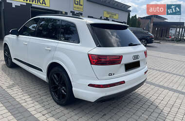 Внедорожник / Кроссовер Audi Q7 2018 в 