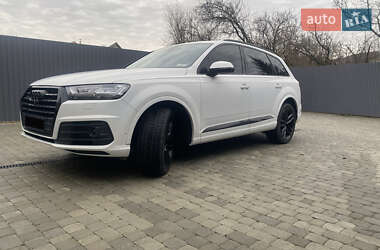 Внедорожник / Кроссовер Audi Q7 2018 в 