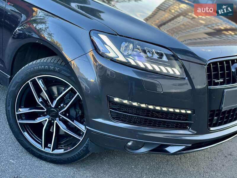 Внедорожник / Кроссовер Audi Q7 2013 в Киеве
