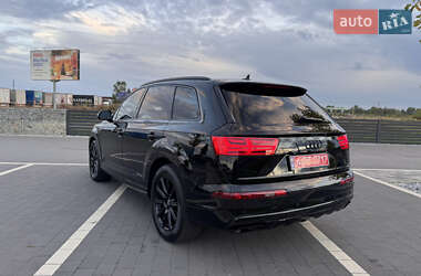 Внедорожник / Кроссовер Audi Q7 2019 в 