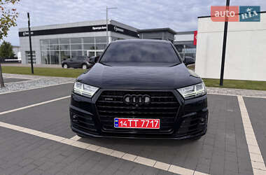 Внедорожник / Кроссовер Audi Q7 2019 в 