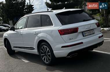 Внедорожник / Кроссовер Audi Q7 2017 в 
