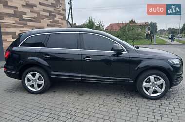 Позашляховик / Кросовер Audi Q7 2012 в 