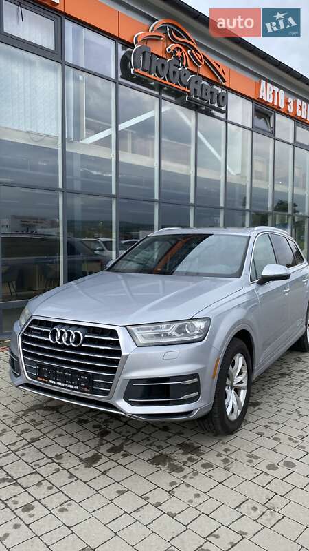Позашляховик / Кросовер Audi Q7 2016 в Ужгороді