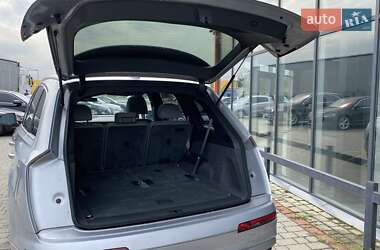 Позашляховик / Кросовер Audi Q7 2016 в 