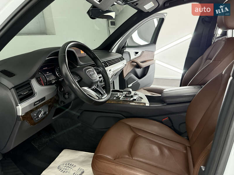 Позашляховик / Кросовер Audi Q7 2018 в Трускавці