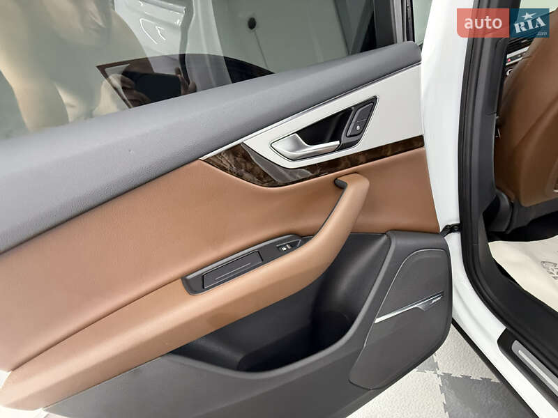 Позашляховик / Кросовер Audi Q7 2018 в Трускавці